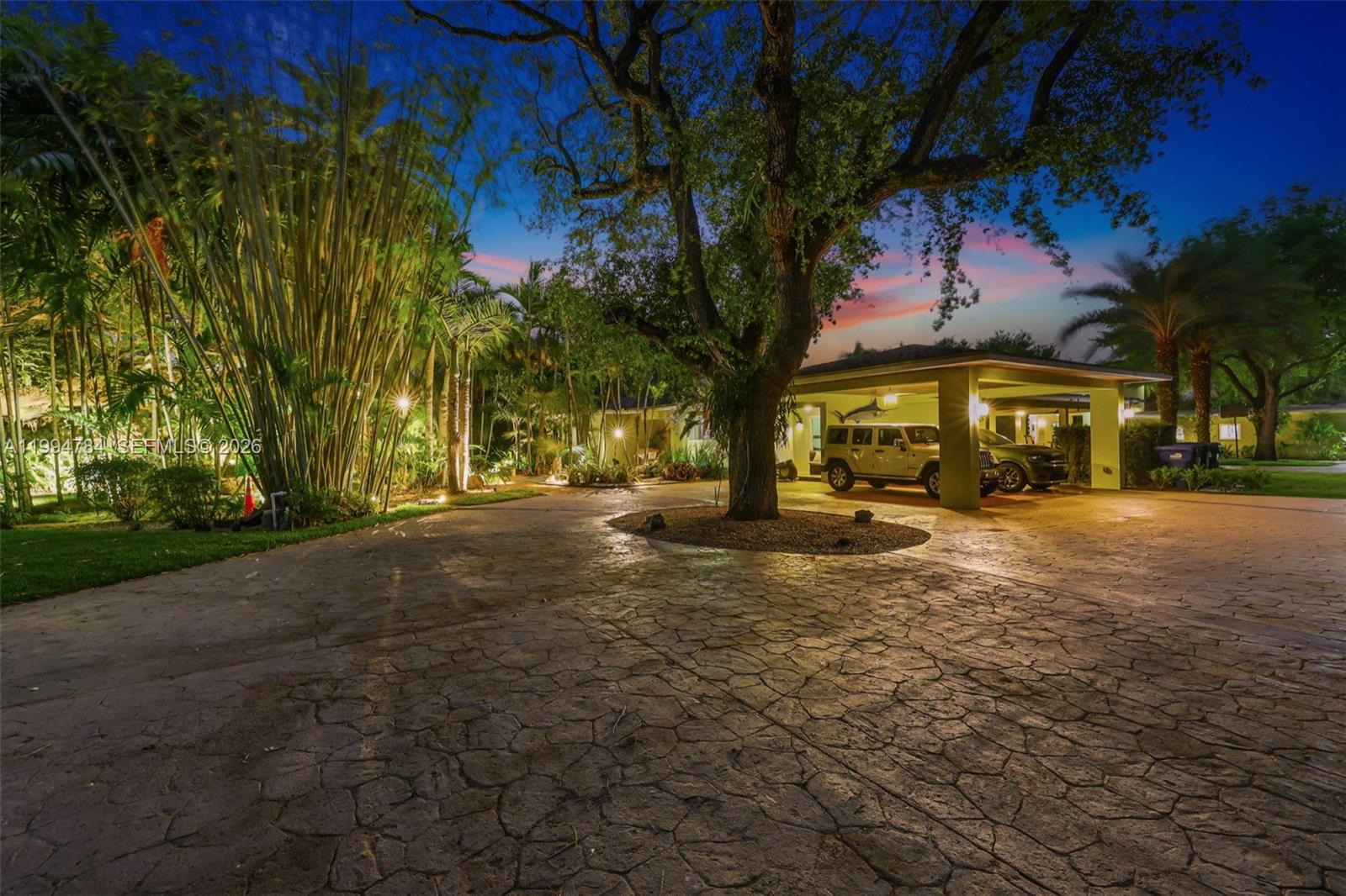 9234 Southwest 112th Street Miami, FL 33176 - Photo 3 of 54