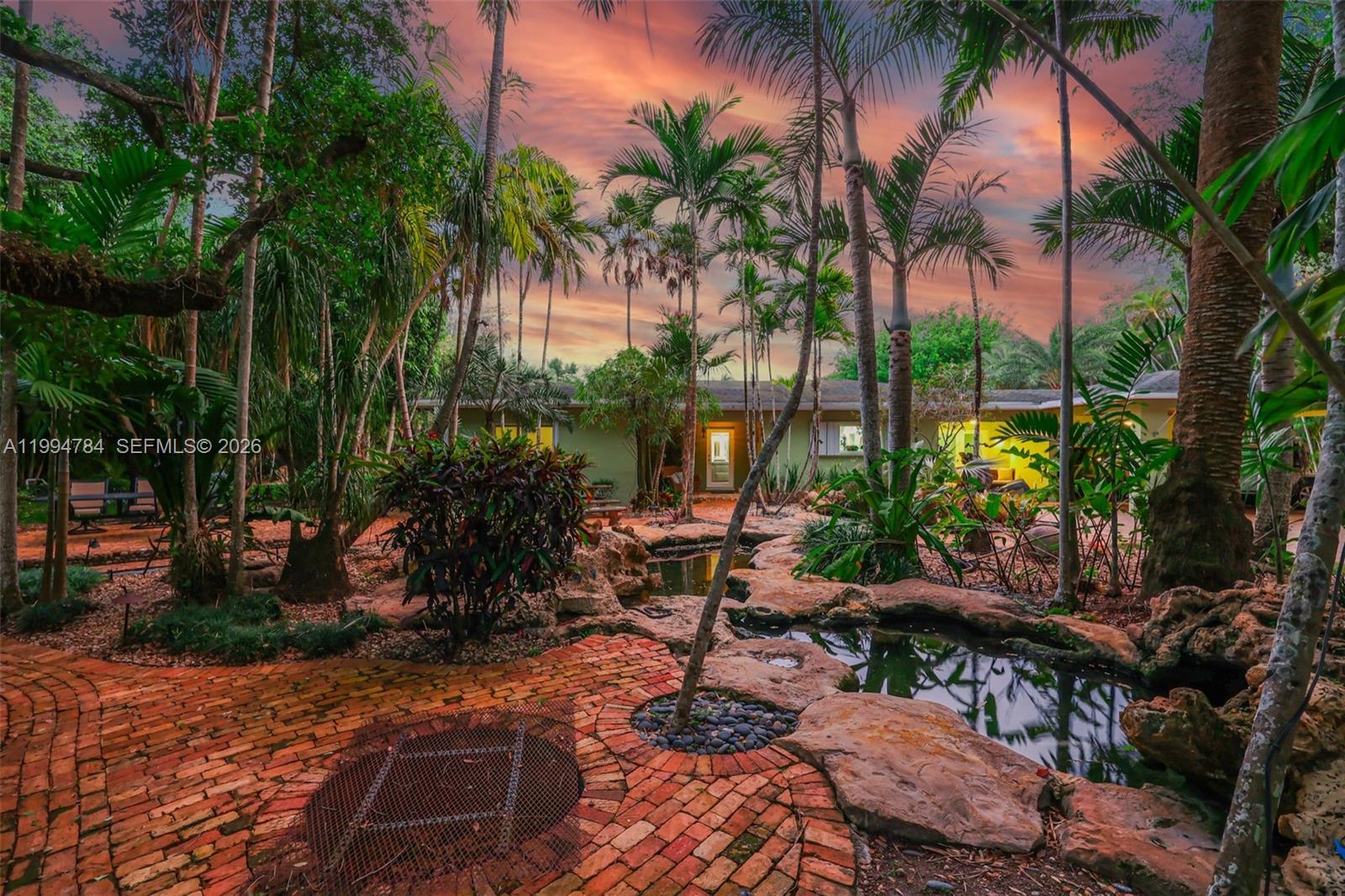 9234 Southwest 112th Street Miami, FL 33176 - Photo 8 of 54