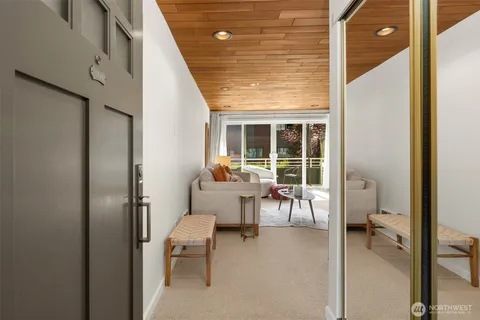 $624,998 | 733 Lake Street South, Unit 101, Kirkland, WA 98033