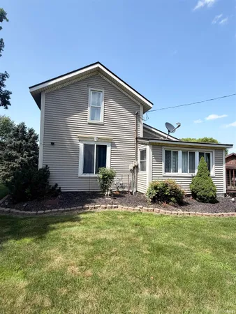 $229,000 | 1988 North Queen Road, Walkerton, IN 46574