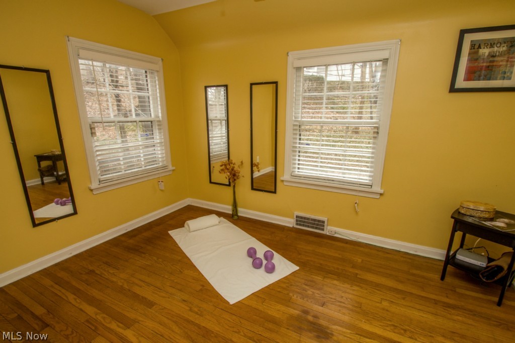 3570 Woodridge Road Cleveland Heights, OH 44121 - Photo 14 of 24 Fresh paint everywhere, floors like new.