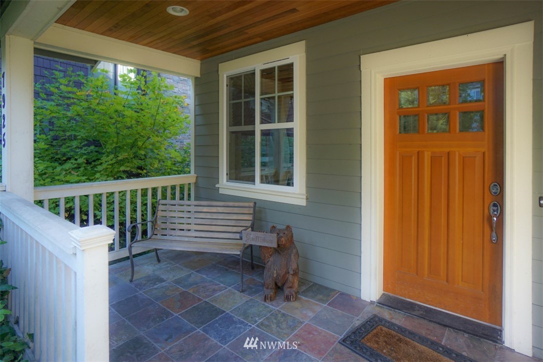 7925 45th Avenue Southwest Seattle, WA 98136 - Photo 1 of 25 Gallery Image 1