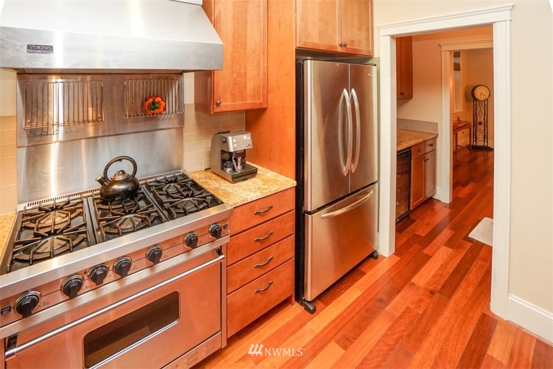 7925 45th Avenue Southwest Seattle, WA 98136 - Photo 11 of 25 Gallery Image 11