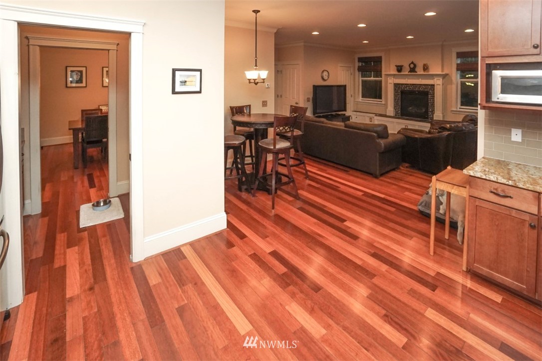 7925 45th Avenue Southwest Seattle, WA 98136 - Photo 12 of 25 Gallery Image 12