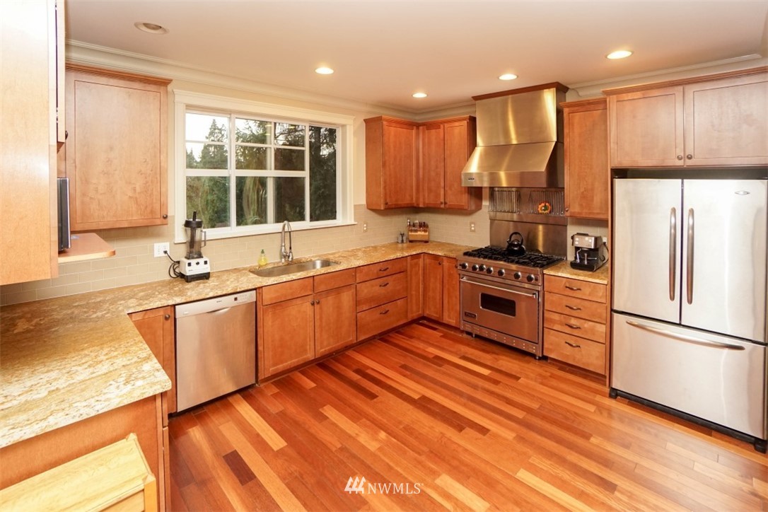 7925 45th Avenue Southwest Seattle, WA 98136 - Photo 7 of 25 Gallery Image 7