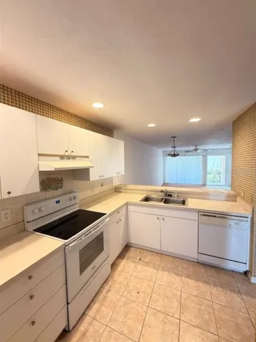 $139,400 | 19300 Water Oak Drive, Unit 105, Port Charlotte, FL 33948