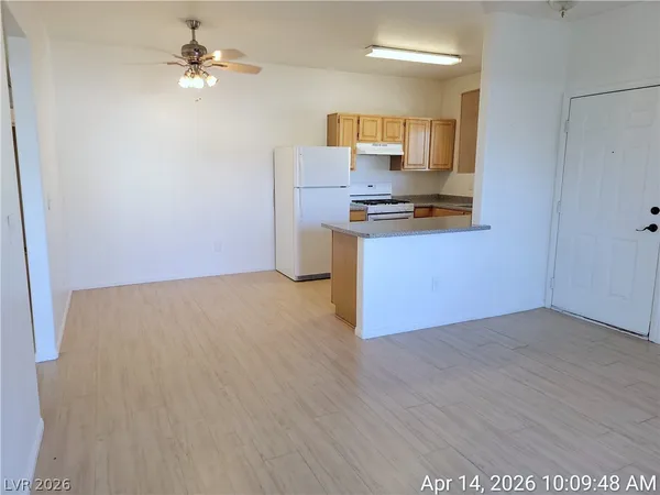 $1,225 | 5650 East Sahara Avenue, Unit 2007, Las Vegas, NV 89142