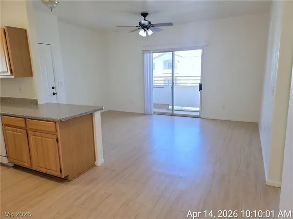 $1,225 | 5650 East Sahara Avenue, Unit 2007, Las Vegas, NV 89142