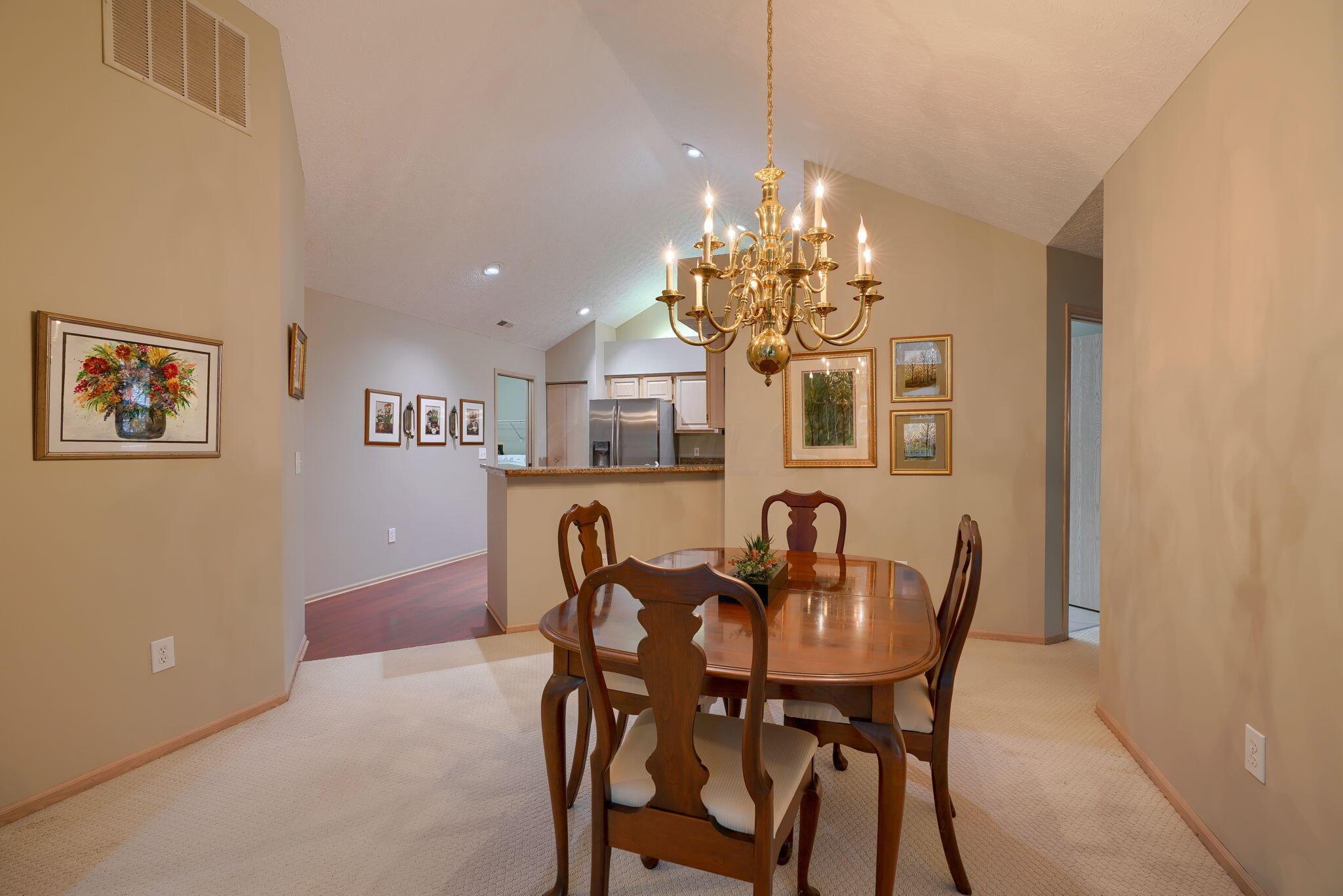 830 Windward Way, Unit 1 Columbus, OH 43230 - Photo 11 of 30 Dining room