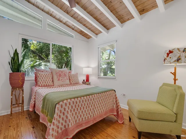 $8,000 | 1930 West Shell Lane, Vero Beach, FL 32963