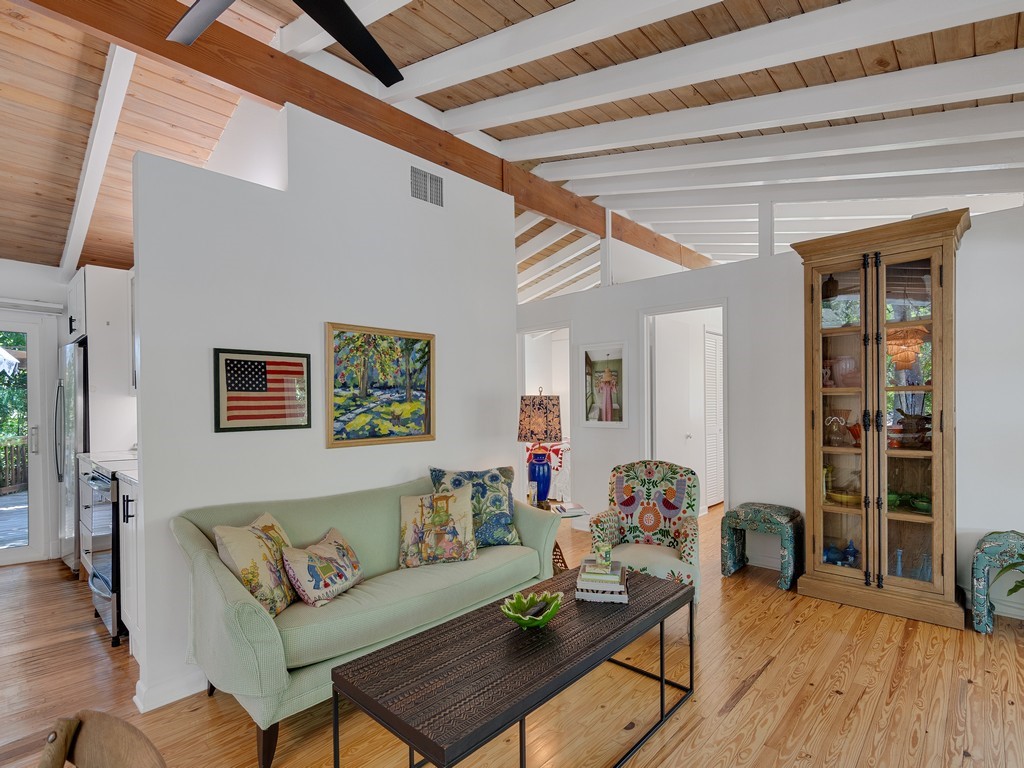 1930 West Shell Lane Vero Beach, FL 32963 - Photo 3 of 36