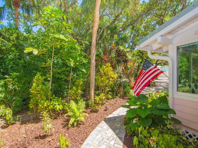 $8,000 | 1930 West Shell Lane, Vero Beach, FL 32963