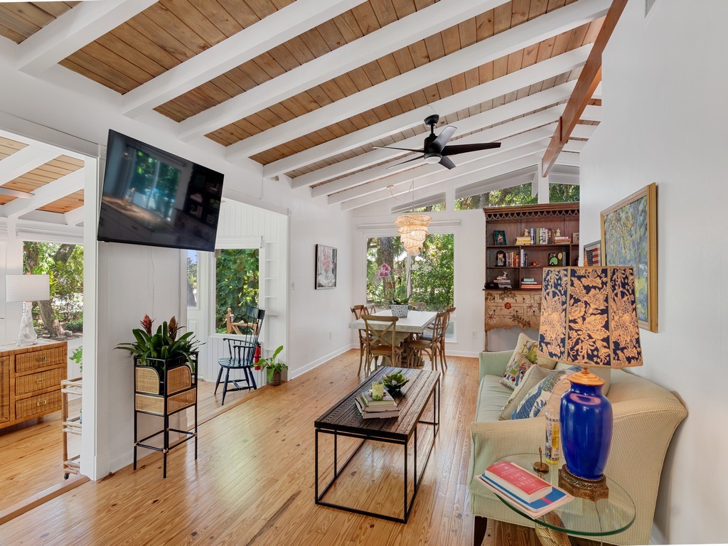 1930 West Shell Lane Vero Beach, FL 32963 - Photo 5 of 36