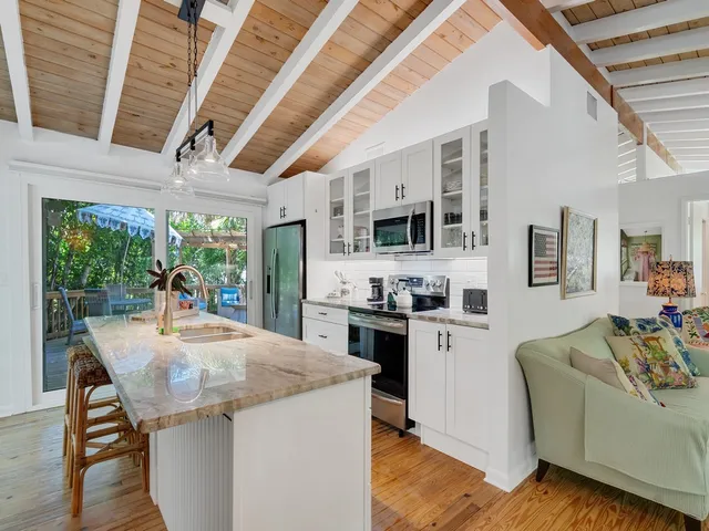 $8,000 | 1930 West Shell Lane, Vero Beach, FL 32963