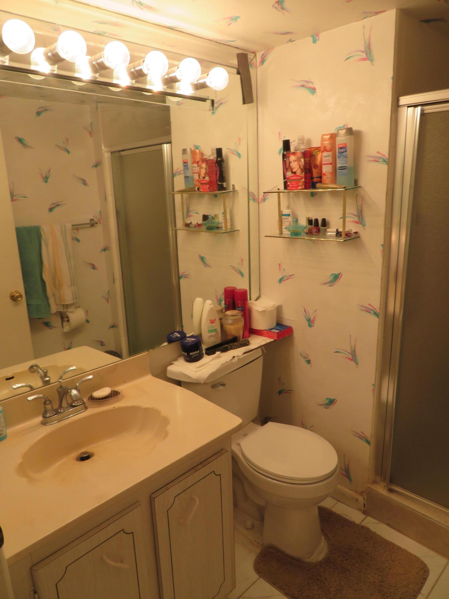 9233 Southwest 8th Street, Unit 207 Boca Raton, FL 33428 - Photo 30 of 42 56 9233-207 Guest Bath
