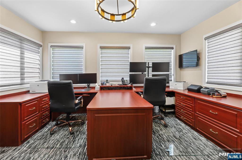1474 Windsor Road Teaneck, NJ 07666 - Photo 19 of 41