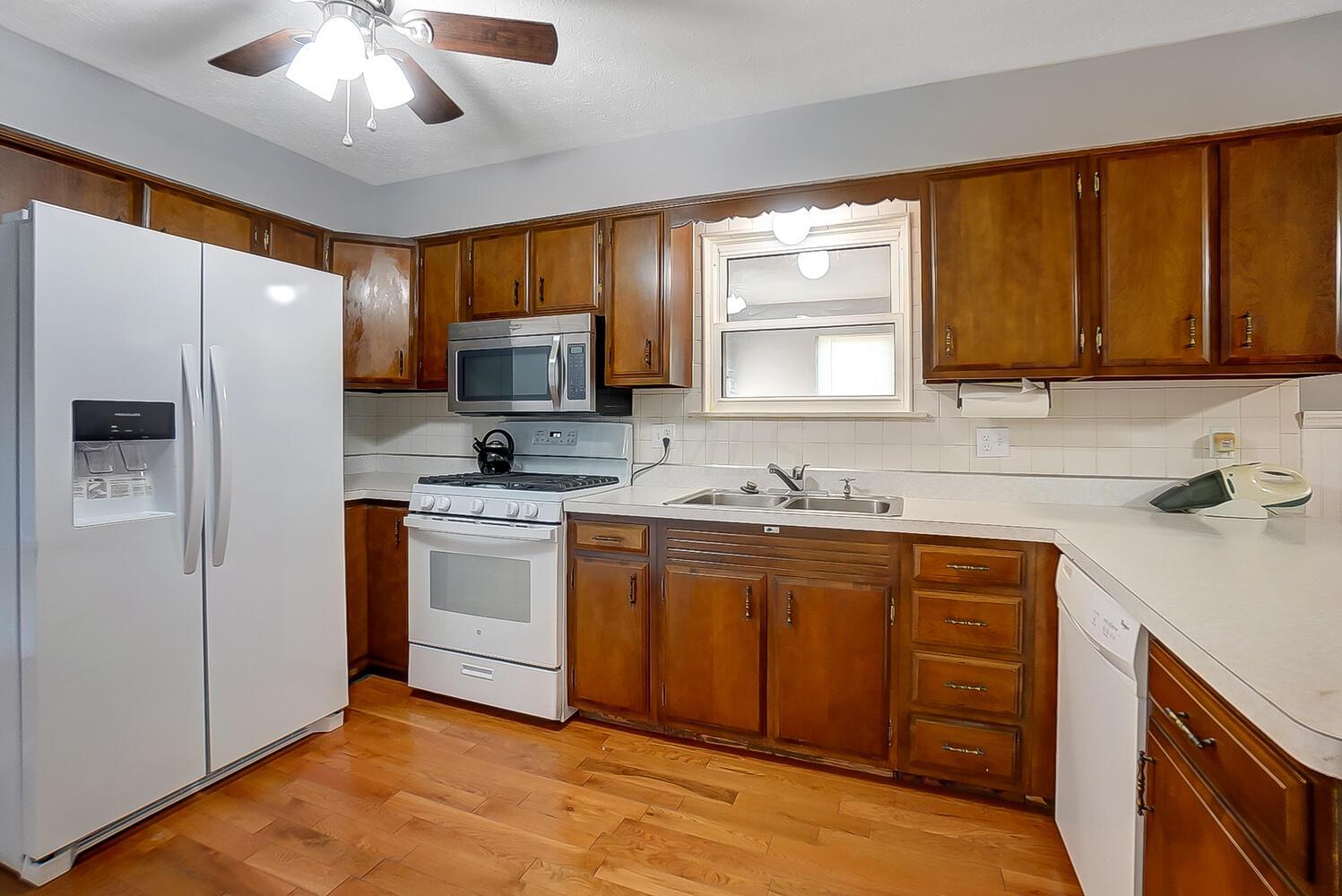 4599 Zuber Road Orient, OH 43146 - Photo 10 of 65 Kitchen