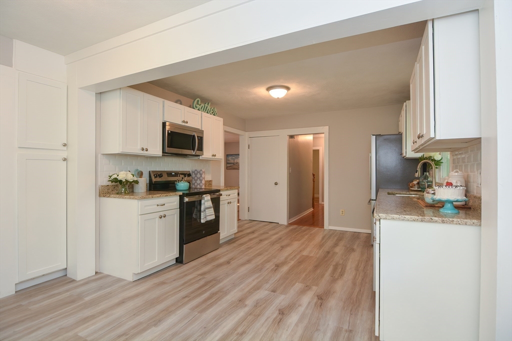 16 West Street Natick, MA 01760 - Photo 3 of 21
