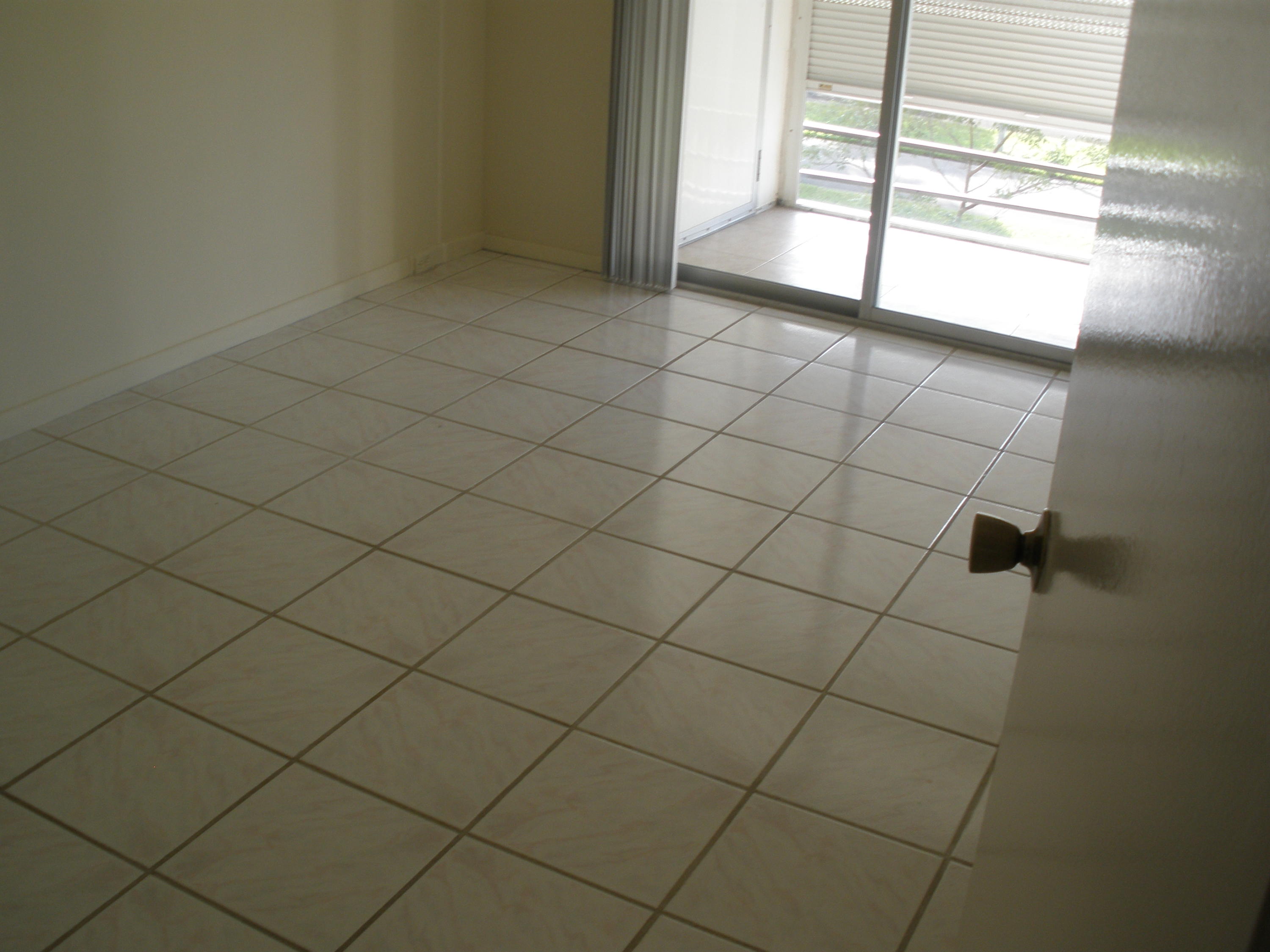 368 Mansfield I Boca Raton, FL 33434 - Photo 10 of 13 021