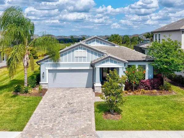 $915,000 | 4719 Winsome Way, Bradenton, FL 34211