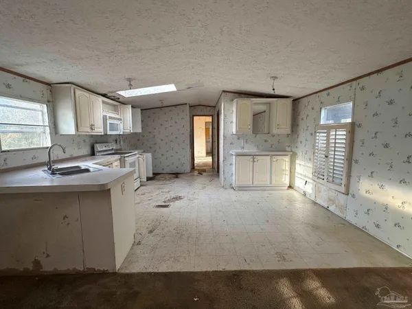 $49,997 | 222 Vann Circle, Laurel Hill, FL 32567