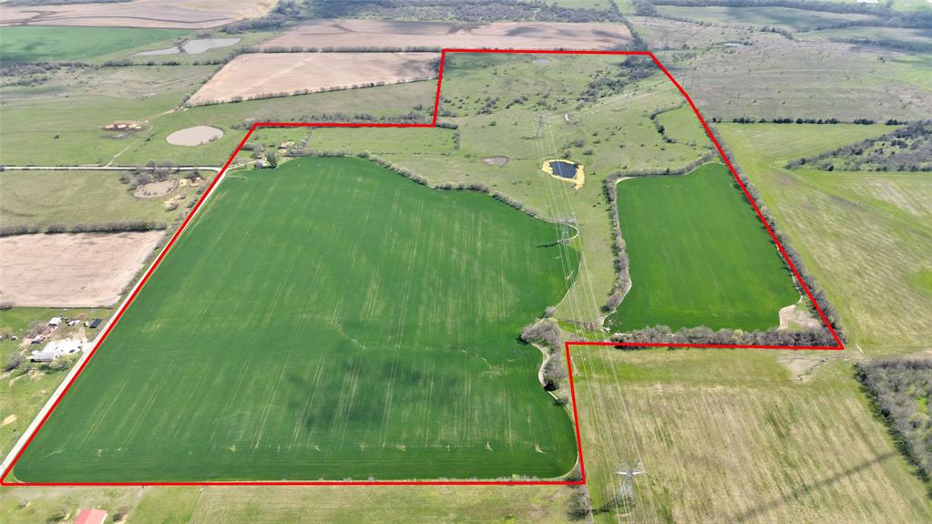 1086 Cobler Road Collinsville, TX 76233 - Photo 18 of 40 a view of a swimming pool