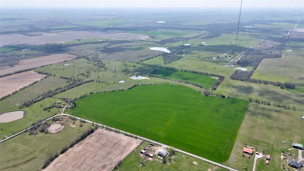 1086 Cobler Road Collinsville, TX 76233 - Photo 31 of 40 a view of a garden