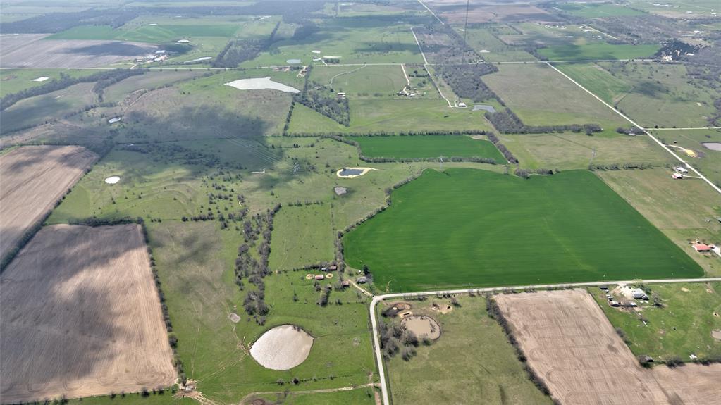 1086 Cobler Road Collinsville, TX 76233 - Photo 33 of 40 an aerial view of a swimming pool