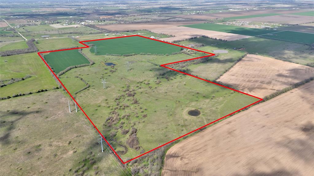 1086 Cobler Road Collinsville, TX 76233 - Photo 37 of 40 a view of a pool