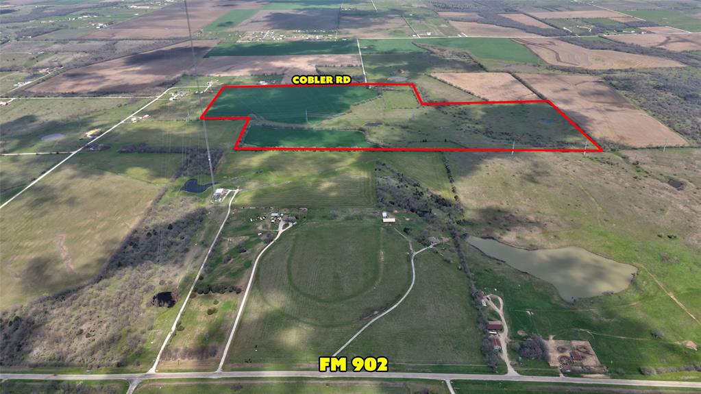 1086 Cobler Road Collinsville, TX 76233 - Photo 8 of 40 a view of entryway