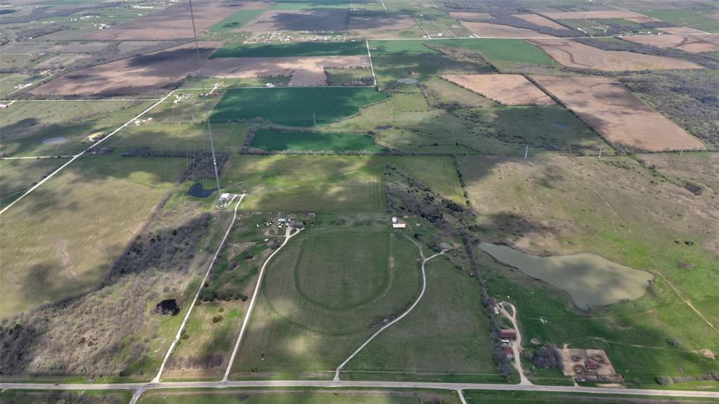 1086 Cobler Road Collinsville, TX 76233 - Photo 9 of 40 a view of a glass door