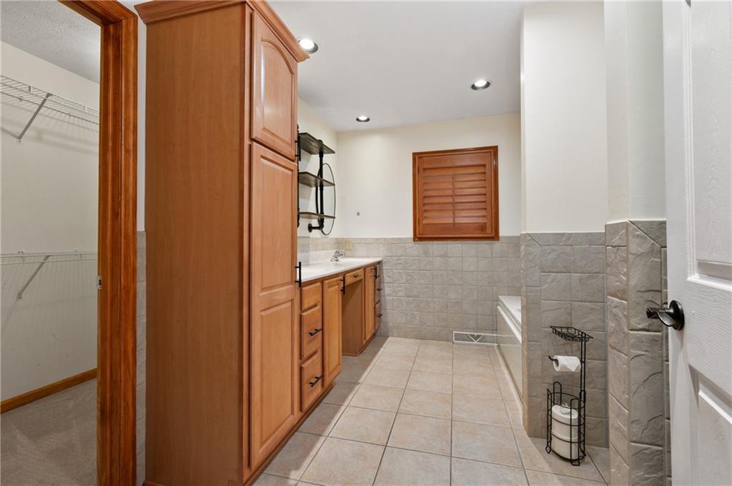 235 Ewing Road Carnegie, PA 15106 - Photo 21 of 43
