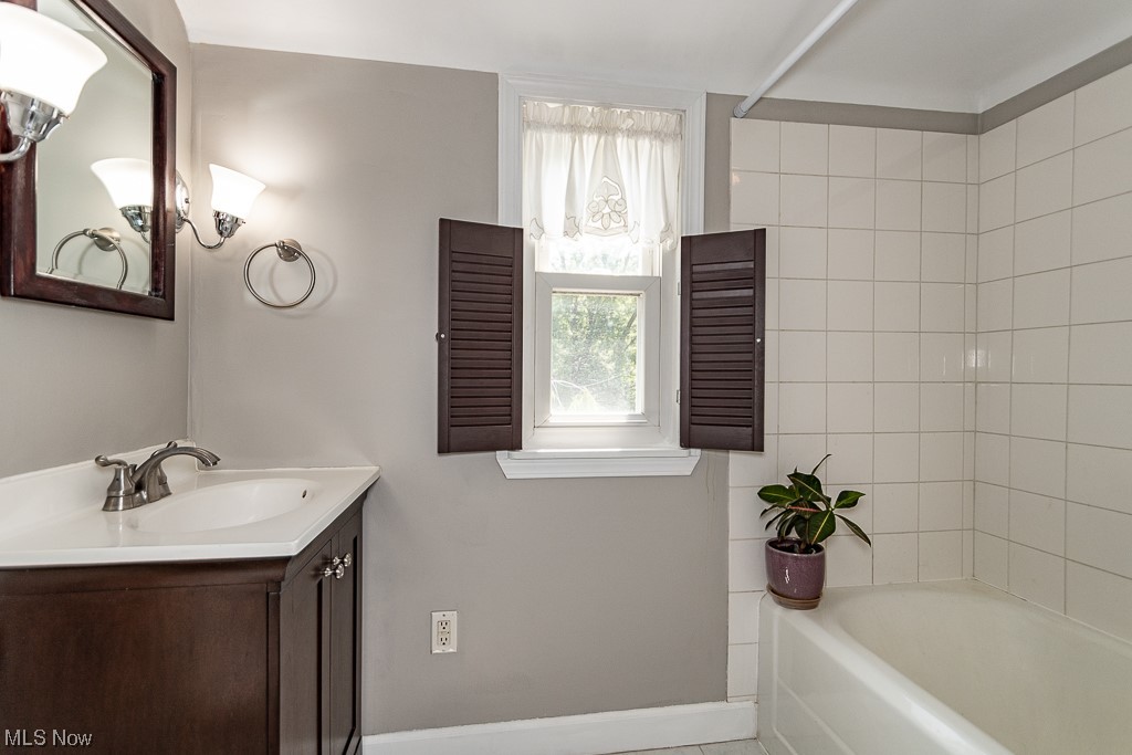 8005 Stockbridge Road Mentor, OH 44060 - Photo 23 of 30 Gallery Image 23