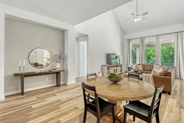 a view of a entryway