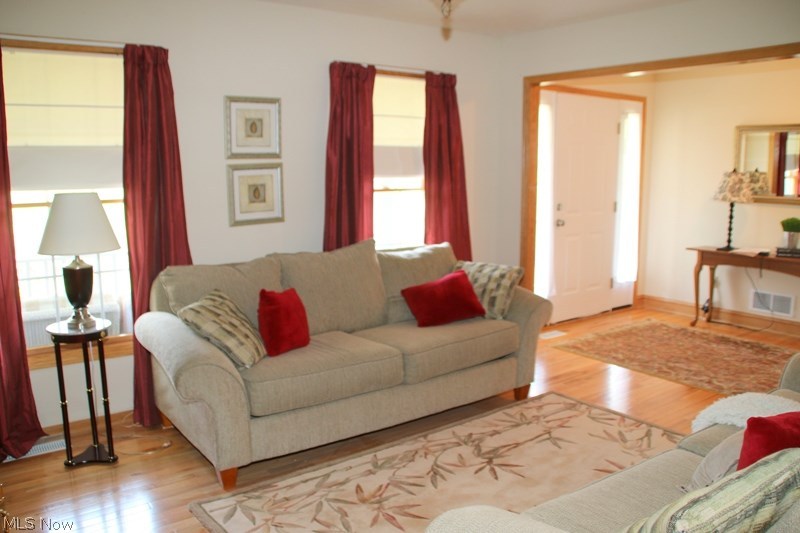 5081 Chillicothe Road Chagrin Falls, OH 44022 - Photo 4 of 25 Gallery Image 4
