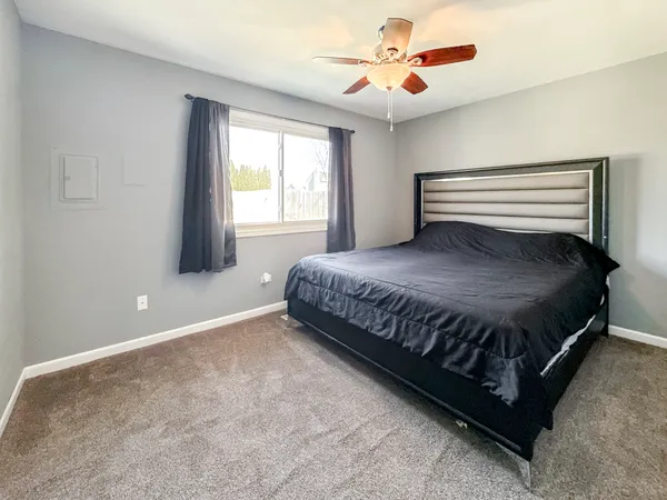 $290,000 | 812 Mulford Lane, Joliet, IL 60431