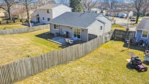 $290,000 | 812 Mulford Lane, Joliet, IL 60431