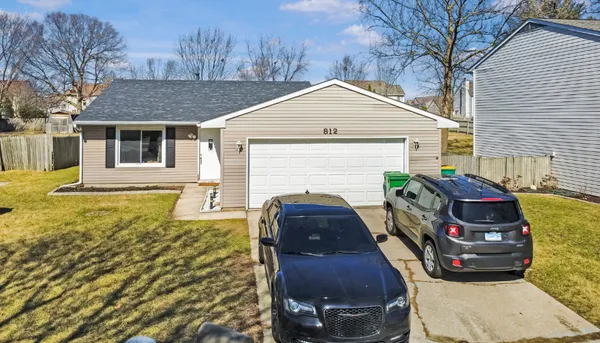 $290,000 | 812 Mulford Lane, Joliet, IL 60431