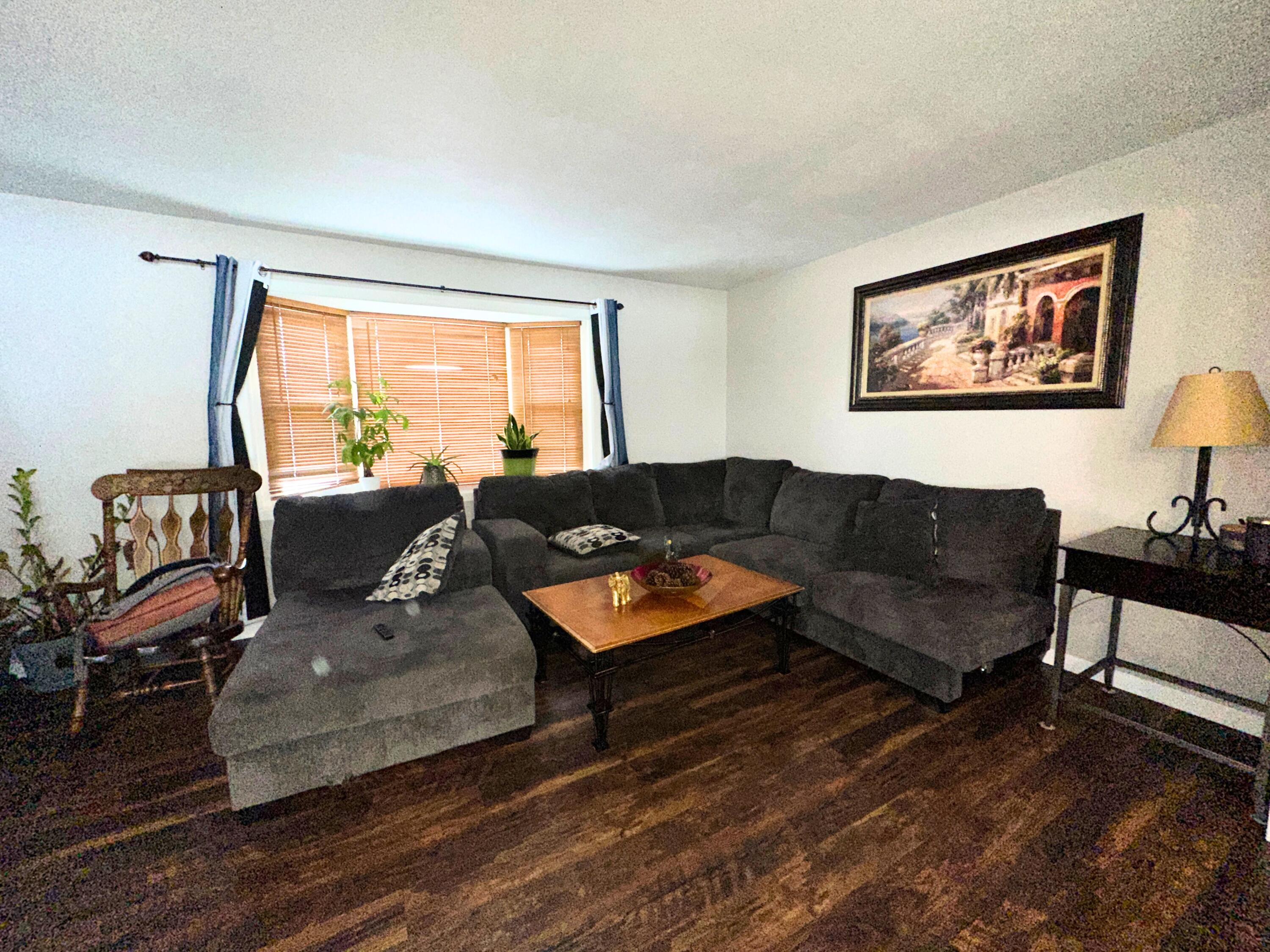 2902 Tilden Avenue Delavan, WI 53115 - Photo 10 of 18 Living Room