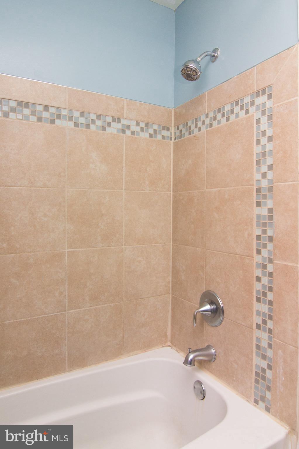 2701 Garnet Road Baltimore, MD 21234 - Photo 18 of 30 Bath