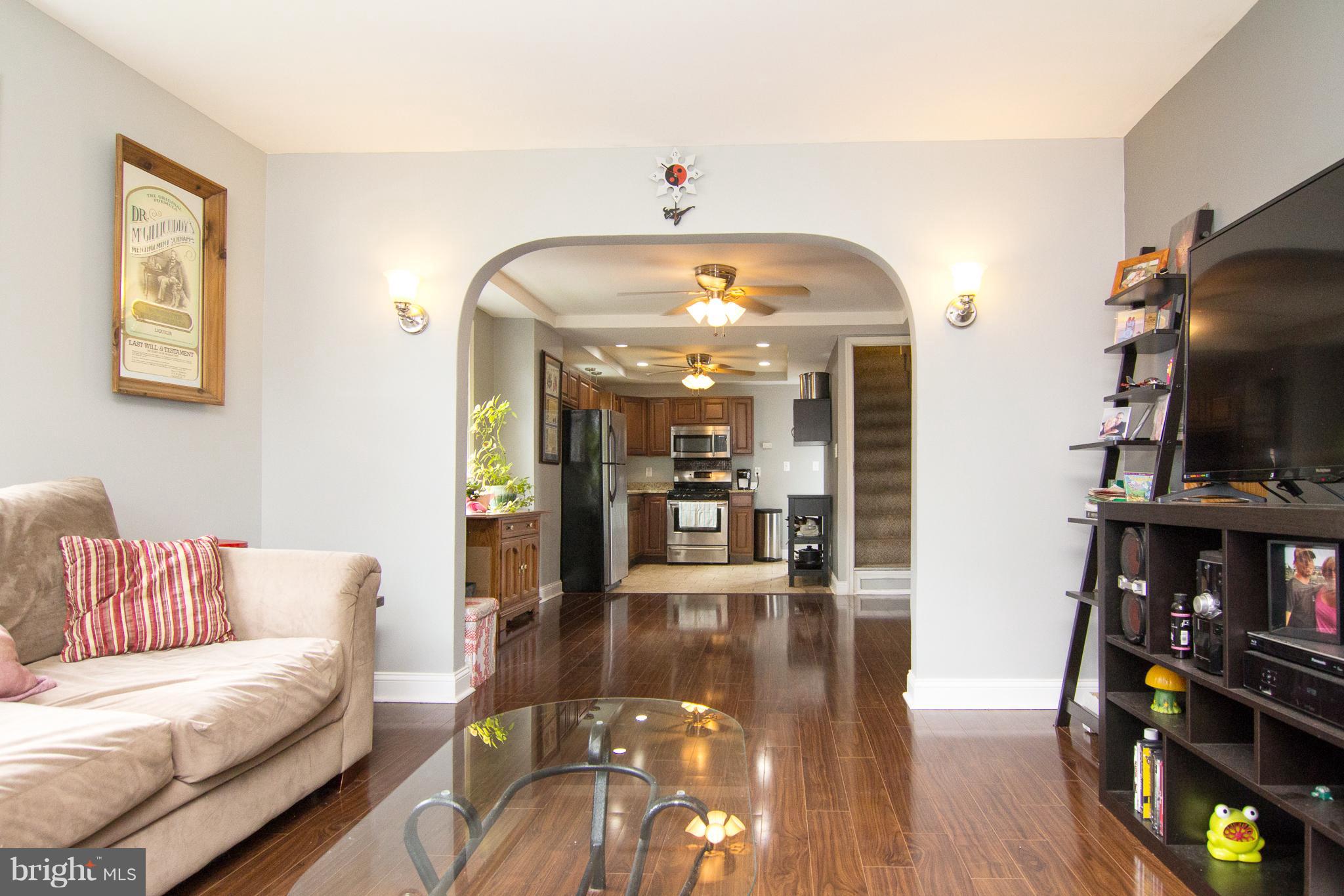2701 Garnet Road Baltimore, MD 21234 - Photo 5 of 30 Living Room