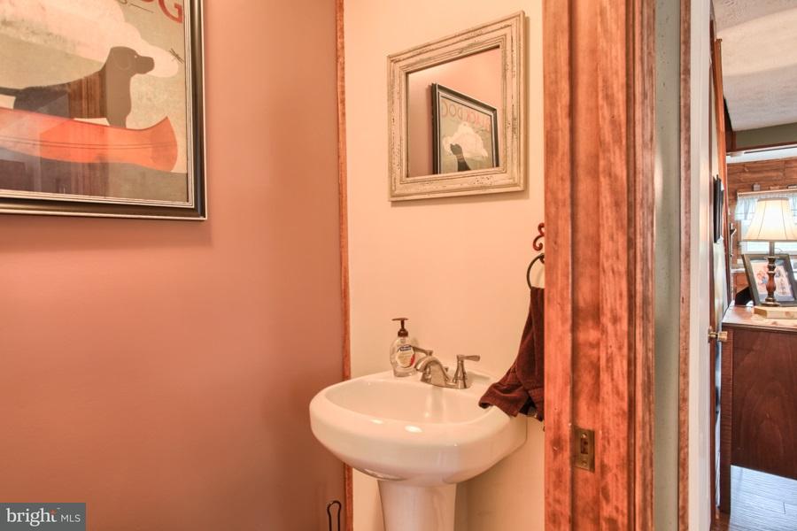 614 2nd Street Enhaut, PA 17113 - Photo 15 of 25