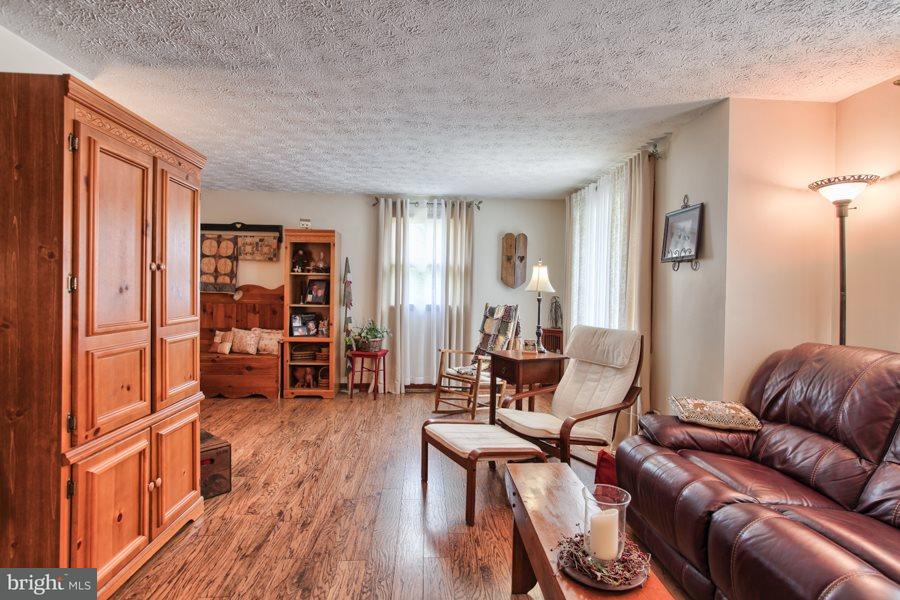 614 2nd Street Enhaut, PA 17113 - Photo 5 of 25