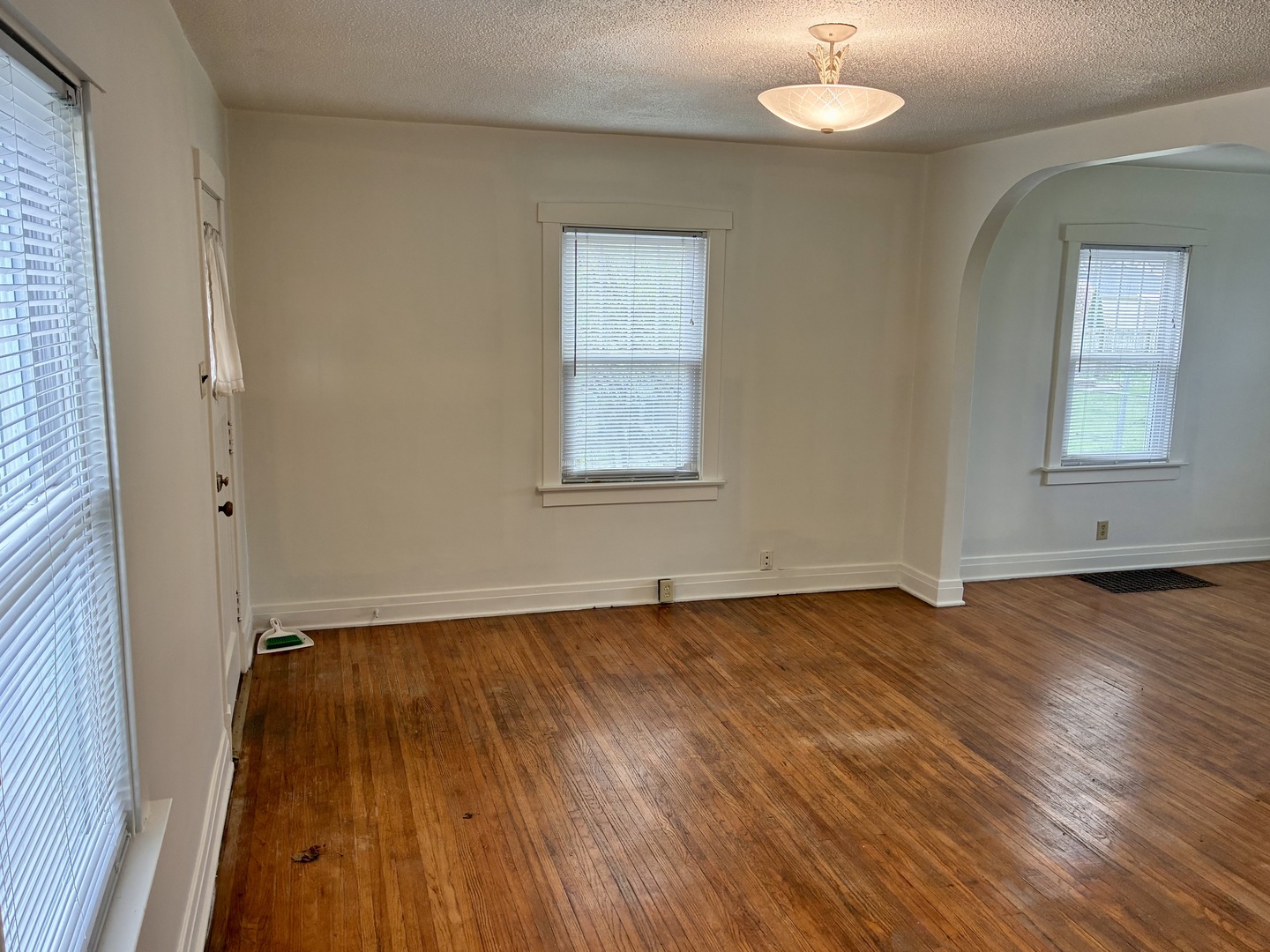 254 Edward Street Sycamore, IL 60178 - Photo 3 of 23