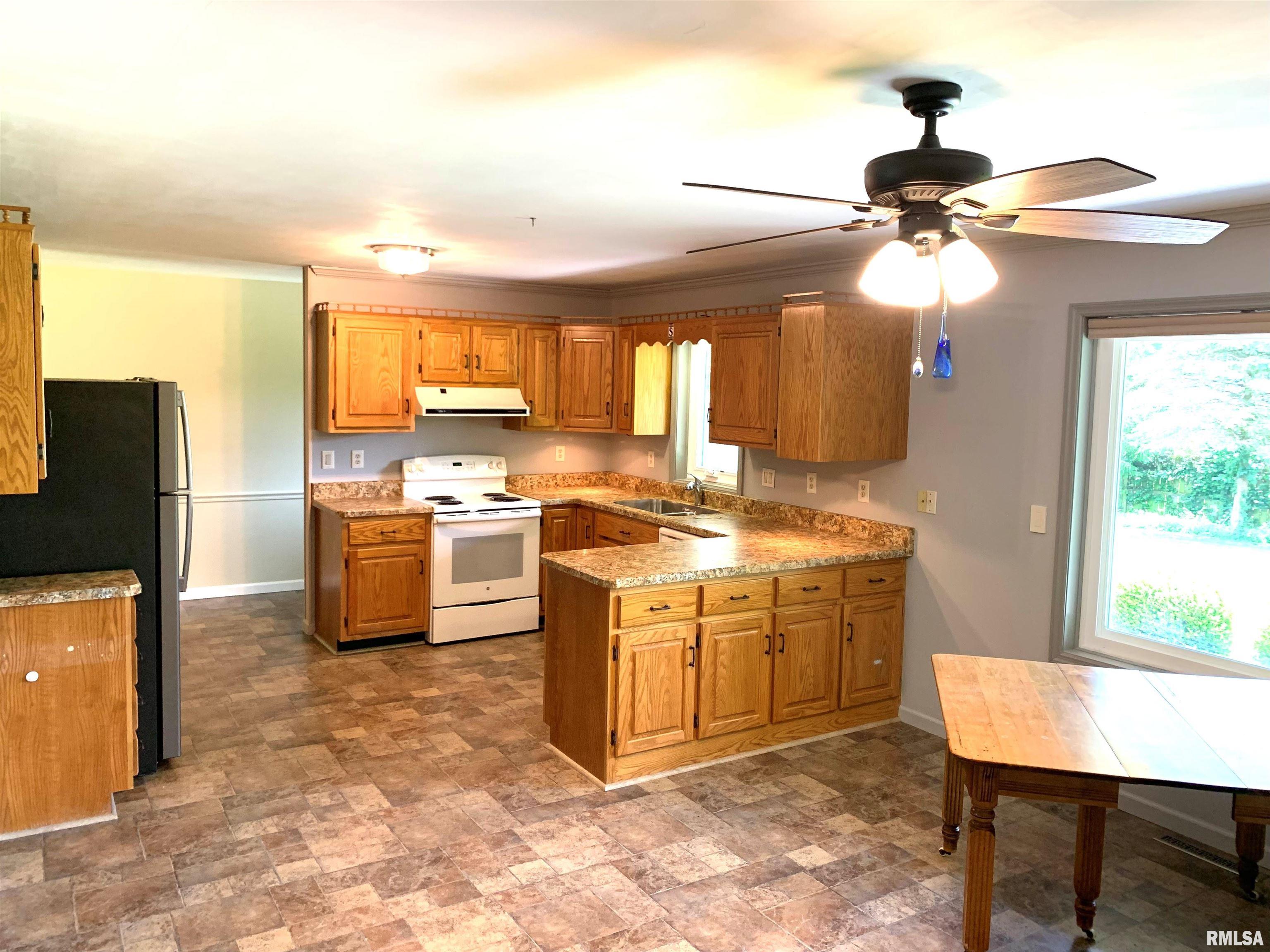 120 Roanoke Drive Rochester, IL 62563 - Photo 16 of 33 Gallery Image 16