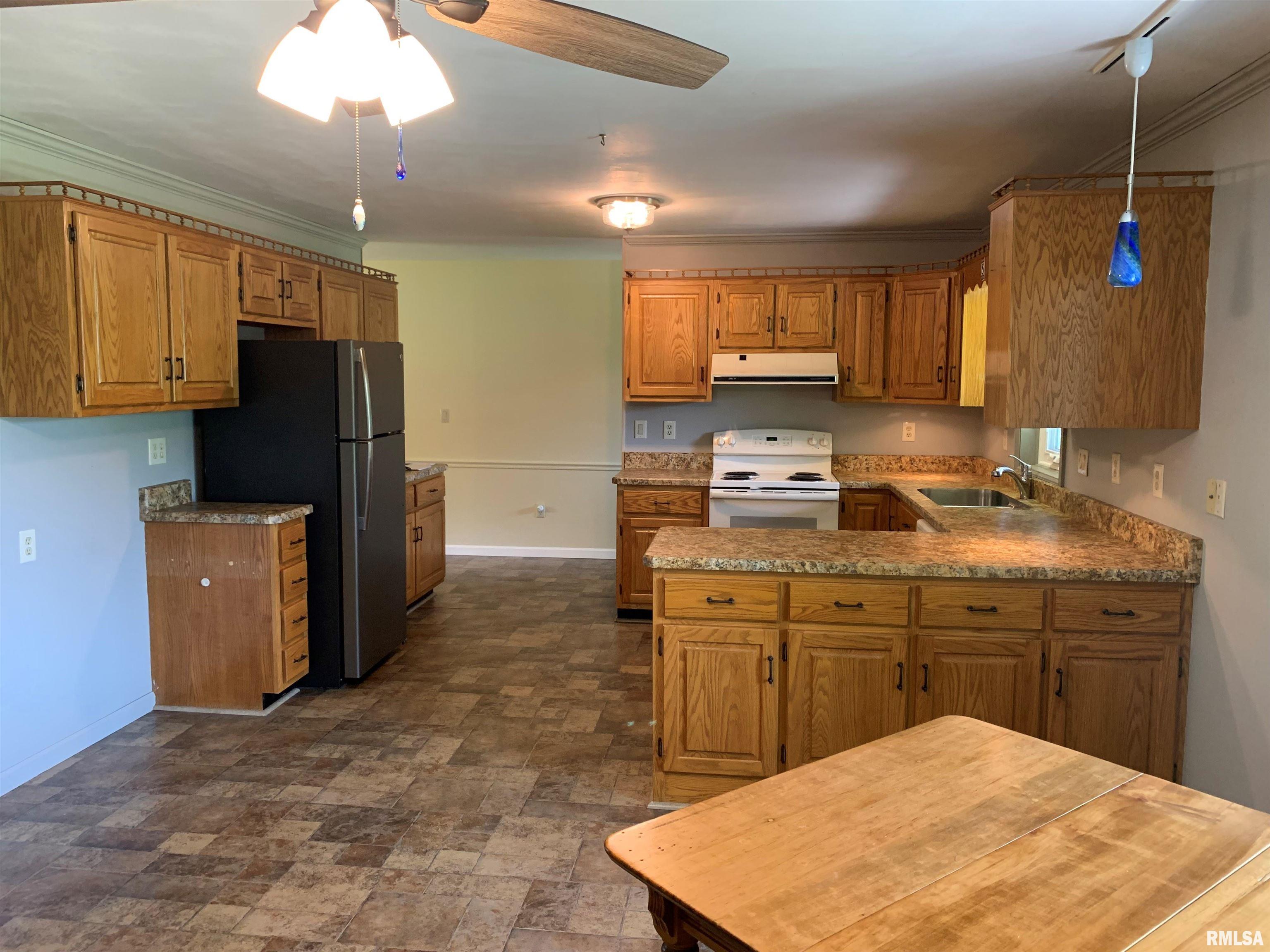 120 Roanoke Drive Rochester, IL 62563 - Photo 17 of 33 Gallery Image 17