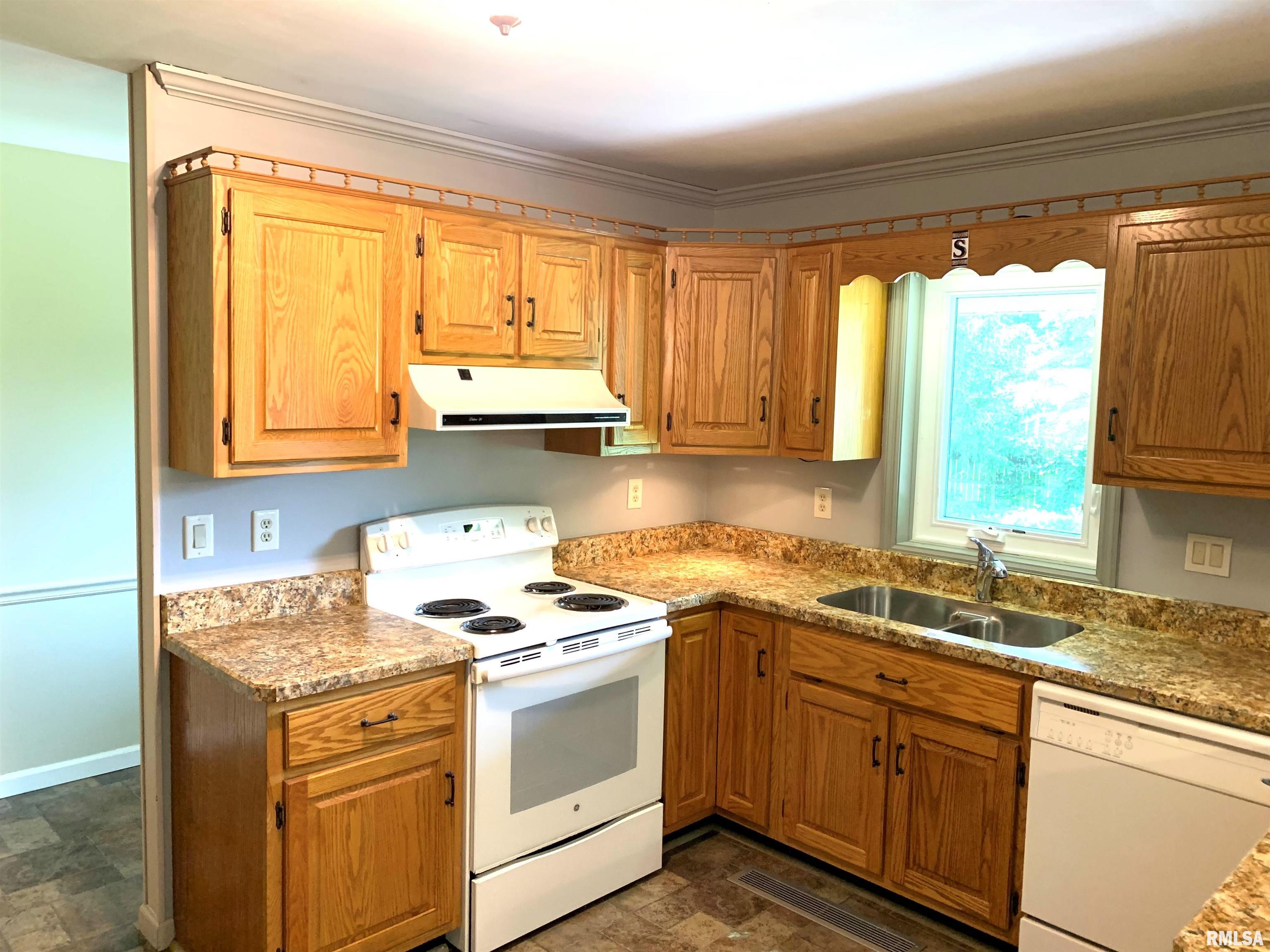 120 Roanoke Drive Rochester, IL 62563 - Photo 20 of 33 Gallery Image 20