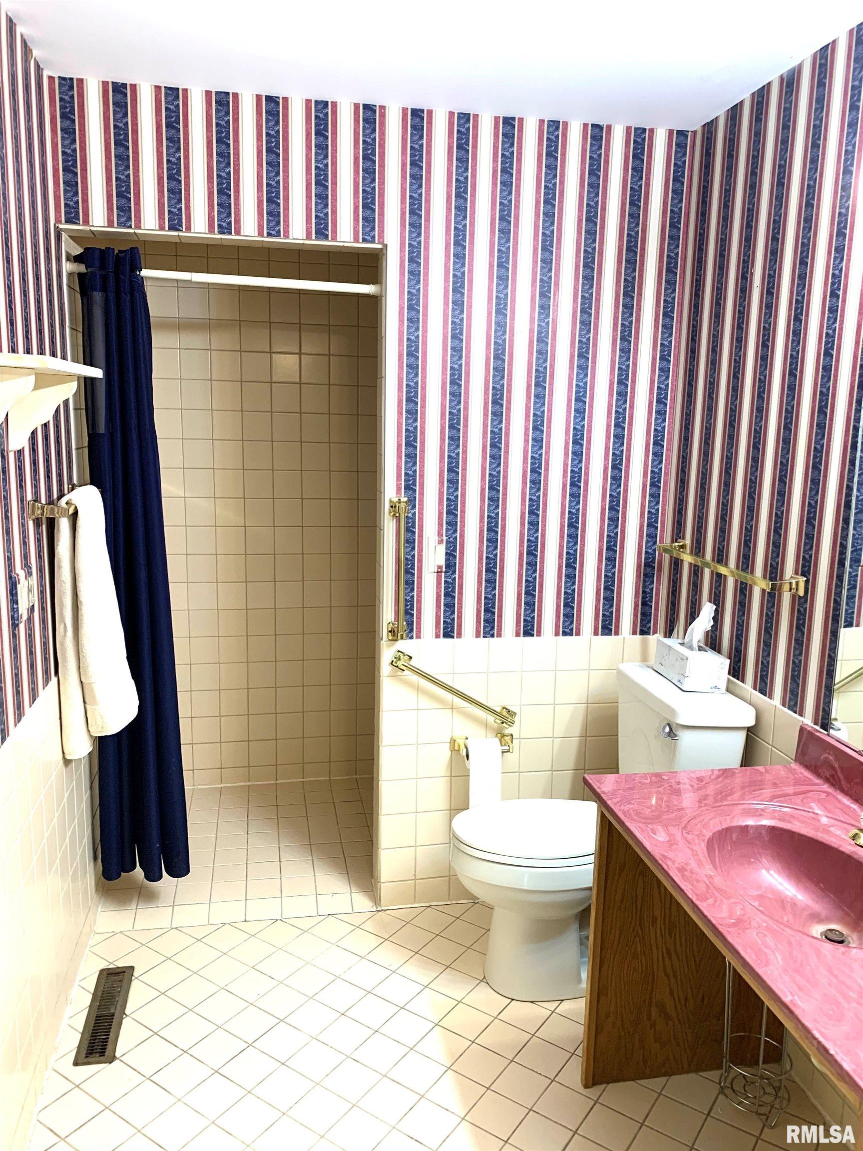 120 Roanoke Drive Rochester, IL 62563 - Photo 29 of 33 Gallery Image 29