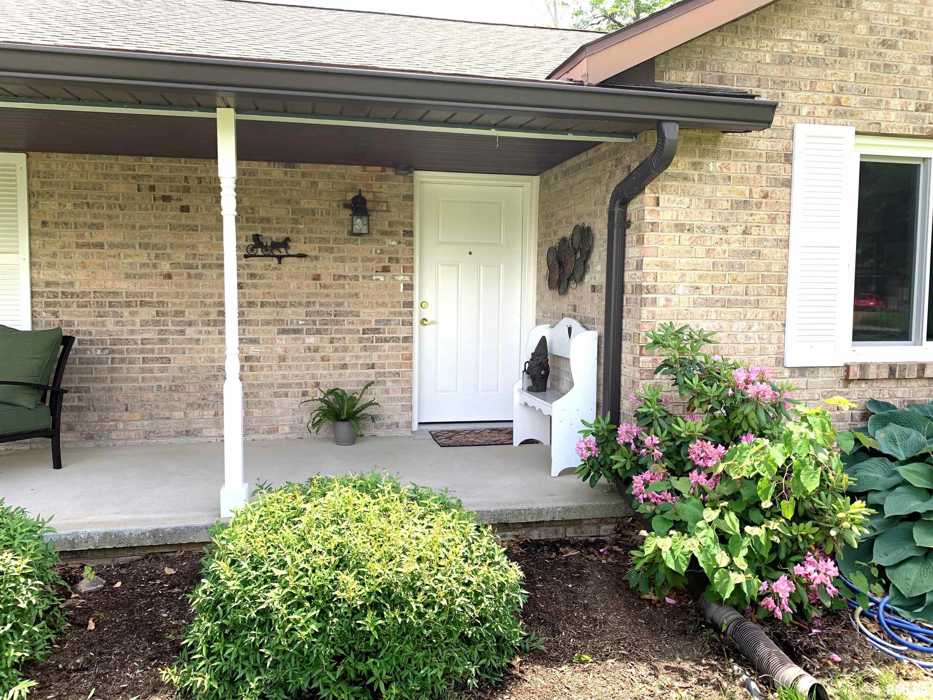 120 Roanoke Drive Rochester, IL 62563 - Photo 3 of 33 Gallery Image 3