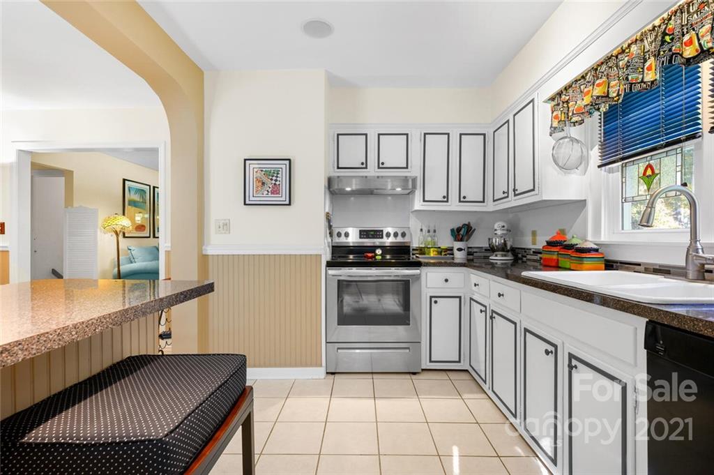 35 Ambler Road Asheville, NC 28805 - Photo 13 of 32 Gallery Image 13